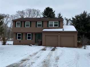 19 Clubhouse Dr, West Middlesex, PA 16159