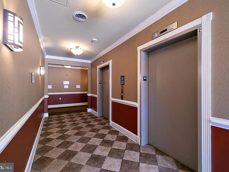 212 Masterson Ct — Photo 4