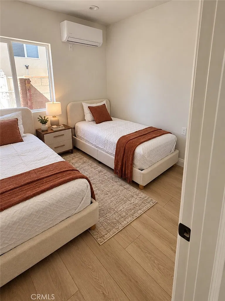 1 bed, 500 sqft, $2,500 — Photo 3