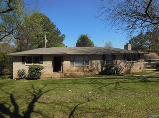 528 Harolds Dr NW, Huntsville, AL 35806