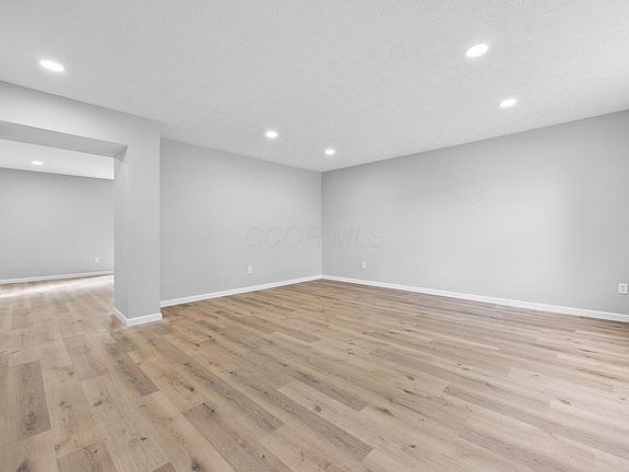 5th image of 272 Isaac Tharp St