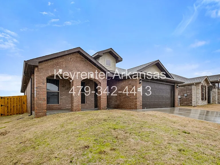 5907 NW Hancock St — Photo 2