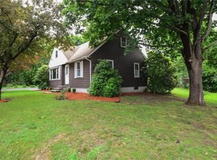 157 Laten Knight Rd, Cranston, RI 02921