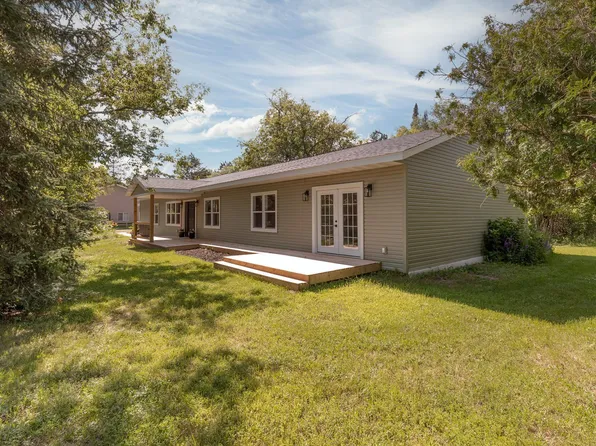 320 Main St E, Nevis, MN 56467