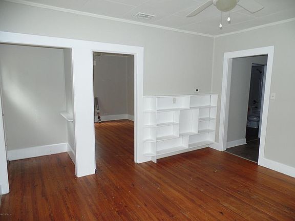 2nd image of 149 Metz St