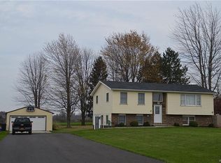 7111 Heise Rd, Clarence Center, NY 14032