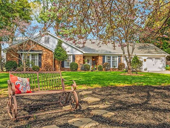 2nd image of 1053 Windwood Dr