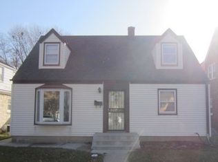 3809 W Roosevelt Dr, Milwaukee, WI 53216
