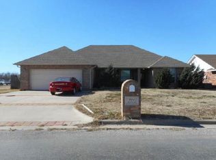 841 Huddleston Dr, Cache, OK 73527
