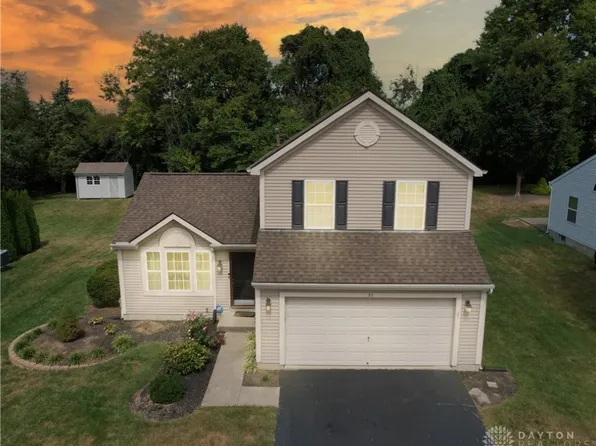 30 Waterstone Dr, Franklin, OH 45005