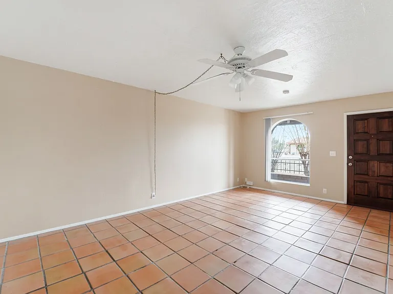 545 E Brown Rd — Photo 25