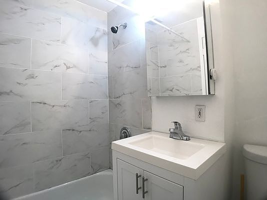 5th image of 334 E 82nd St #11