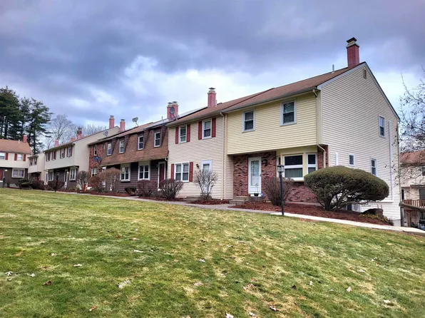 4 Stonegate Lane, Derry, NH 03038