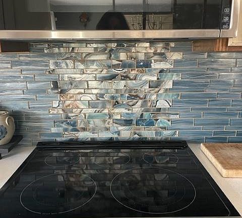 5th image of 33 Hardwood Ln