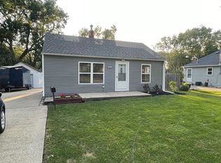 1028 68th St, Windsor Heights, IA 50324