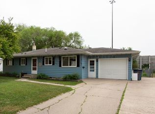 2718 Brookdale Rd, Moorhead, MN 56560