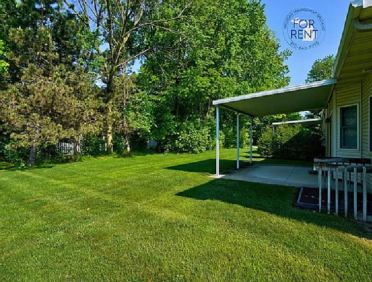 3263 Silverwood Dr — Photo 10