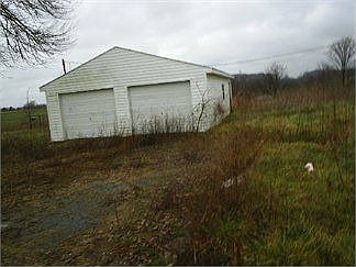 2nd image of 1635 Holmes Bend Rd
