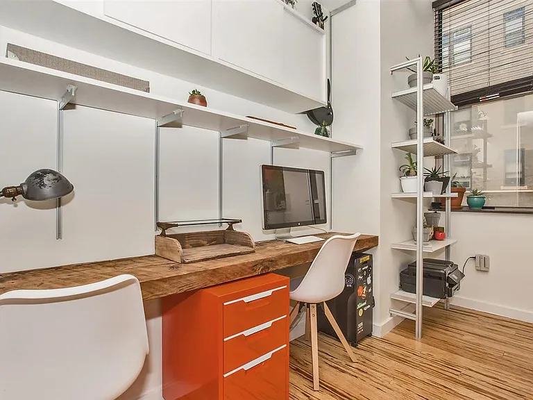 232 Pavonia Ave #309 — Photo 6