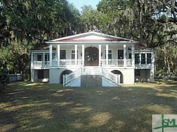 1 W Bluff Drive, Savannah, GA 31406