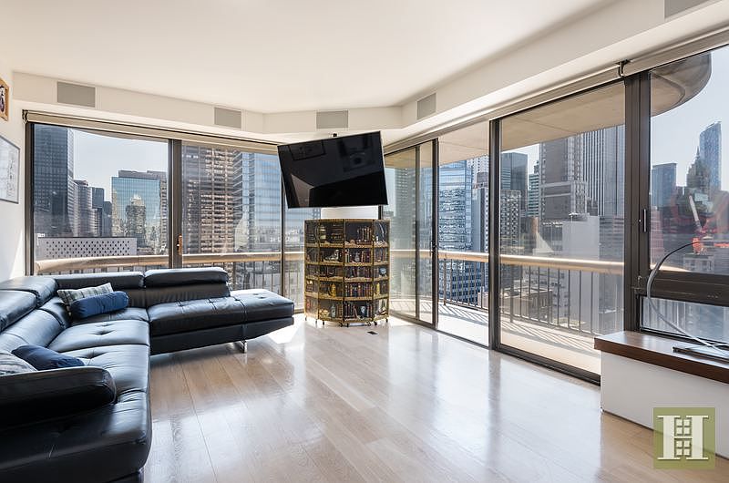 1st image of 1030 3rd Ave #24C