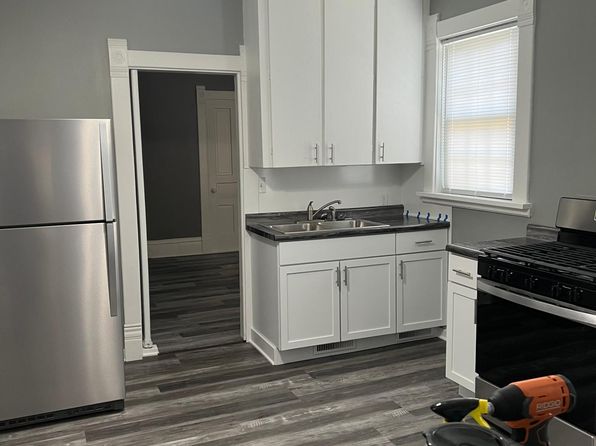 1208 1/2 W Main St #1208-1/2