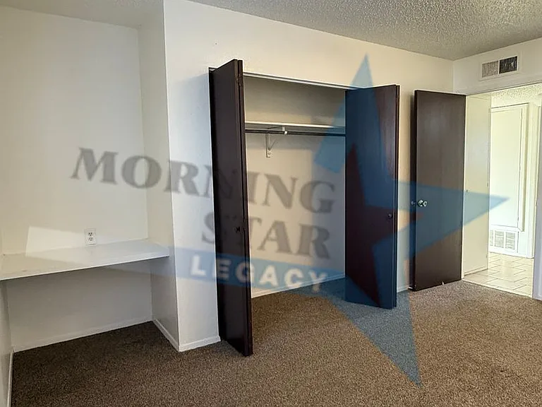 Puerta Del Sol Apartments — Photo 19