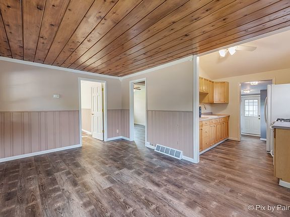 3rd image of 4717 W Wonder Lake Dr