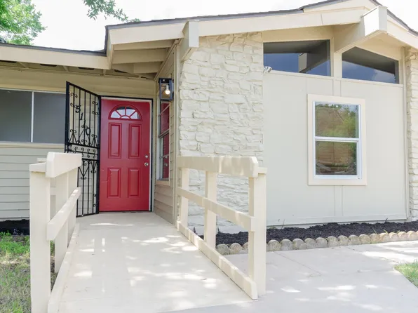 5110 Village Grn, San Antonio, TX 78218