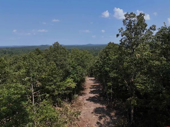 222 Oak Summit Dr, Mountain Home, AR 72653