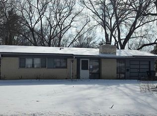 2480 Brook Dr, Florissant, MO 63033