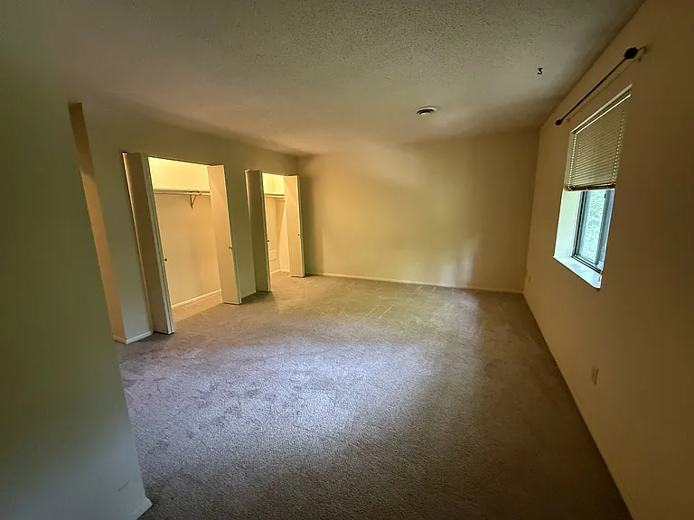 265 Sycamore Dr #20 — Photo 13
