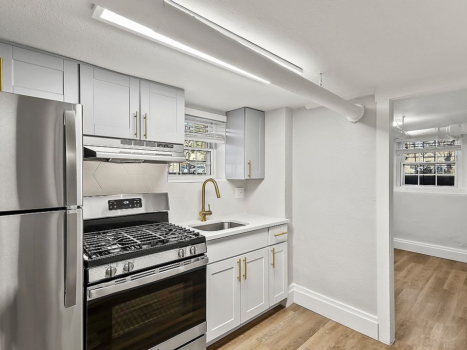 1st image of 995 N Corona St APT 4