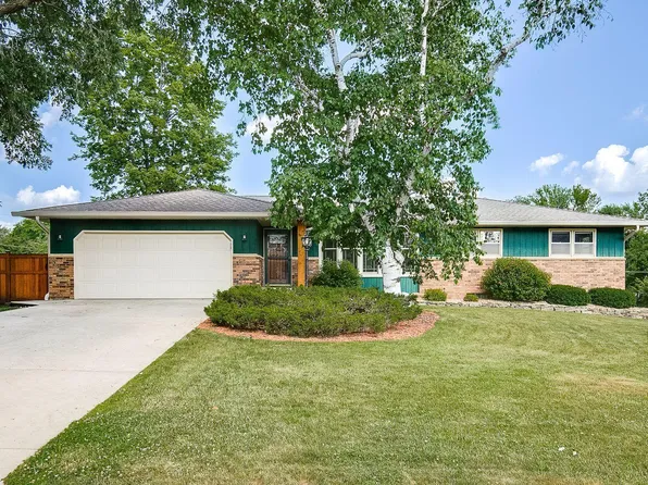 1309 Honeysuckle Ln, Hastings, MN 55033