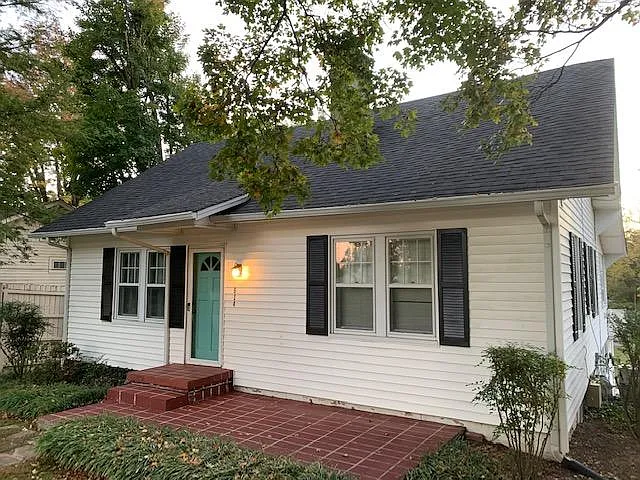 3 bed, 1182 sqft, $1,350 — Photo 1