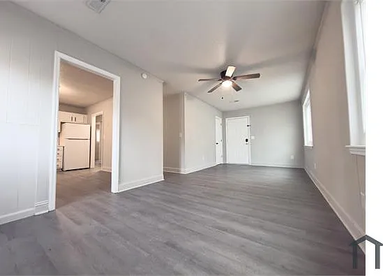 836 White Oak Dr #B — Photo 5
