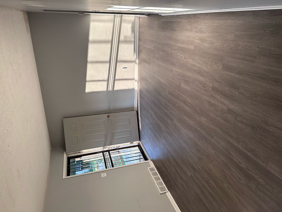 2nd image of 1538 Avenue A
