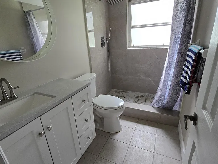 3800 Oaks Clubhouse Dr #112 — Photo 18