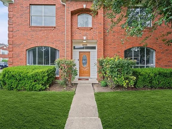 4th image of 9366 Corner Oaks Ln