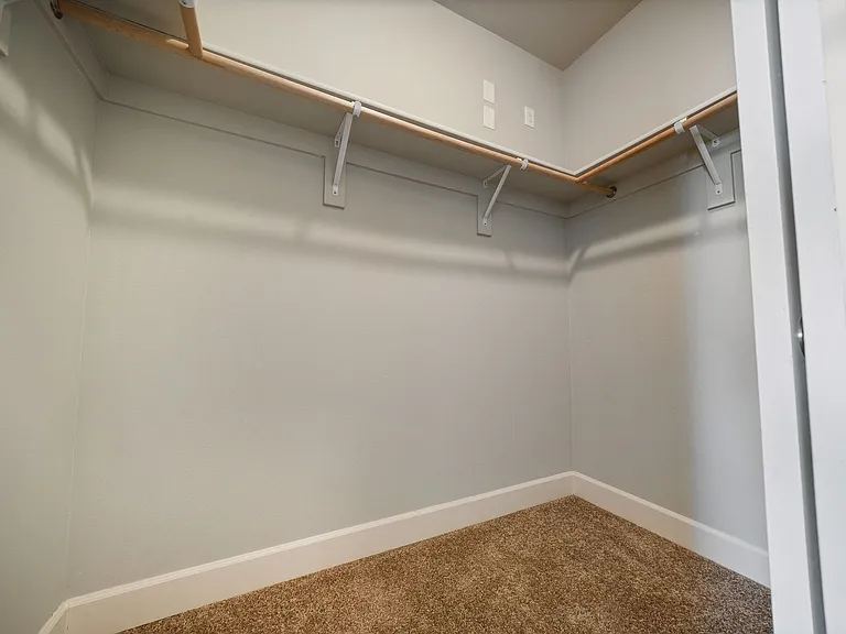Webster Ridge Apartments — Photo 32