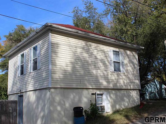 3rd image of 2330 NW 8th St #7