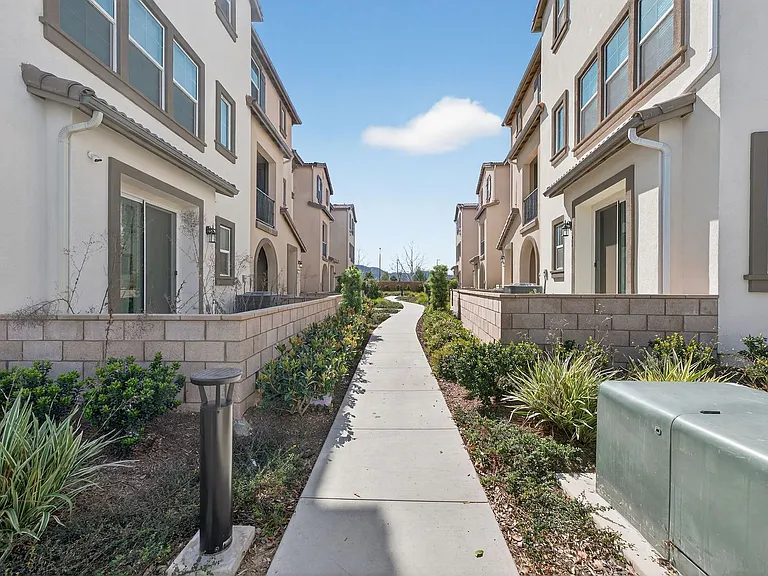 40379 Melrose Dr — Photo 49