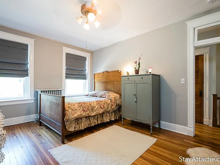 723 5th St NE — Photo 25