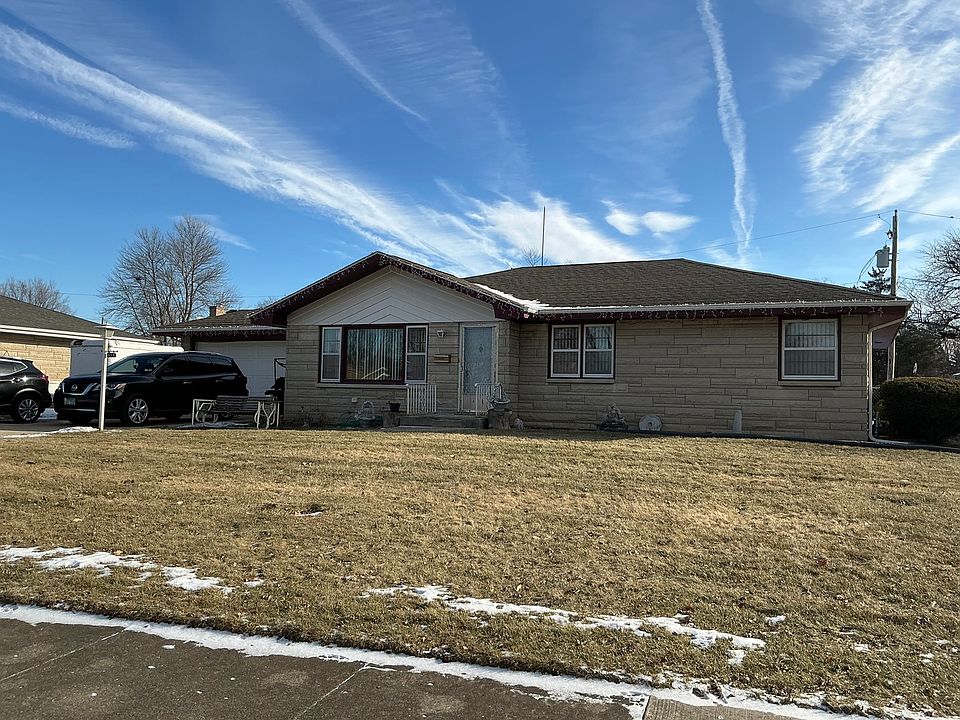 1st image of 618 Bevan Dr W