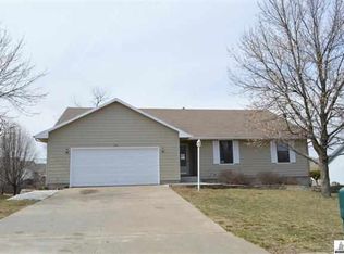 4011 NW Fielding Rd, Topeka, KS 66618