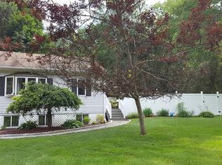 32 Bancroft Rd, Sandy Hook, CT 06482