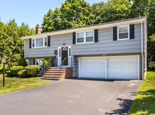 8 Wampatuck Dr, Canton, MA 02021