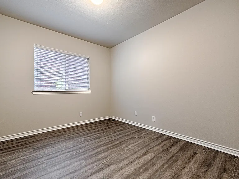 728 Mandalay Bay Dr — Photo 15