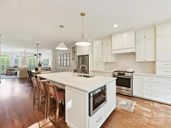 2621 Huntman Way, Charlotte, NC 28226