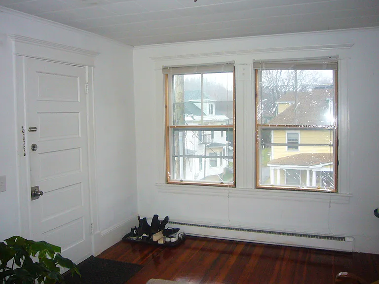1/2 Hull Ave — Photo 9